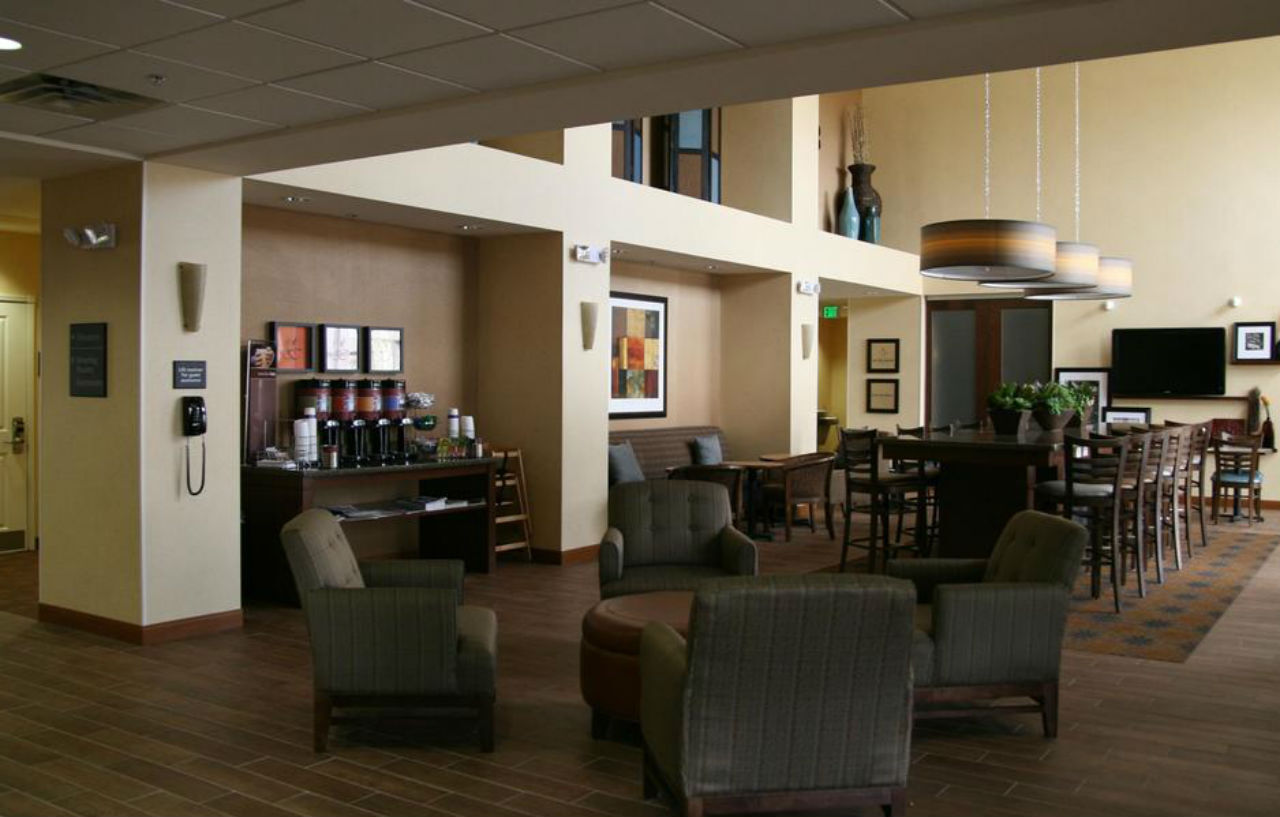 Hampton Inn And Suites Pueblo/North Exteriör bild